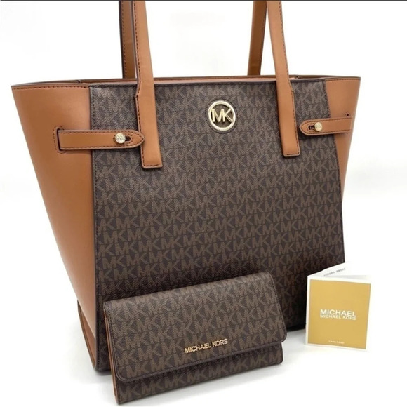 Michael Kors Carmen Large Tote Bag & Trifold Wallet - Picture 1 of 14